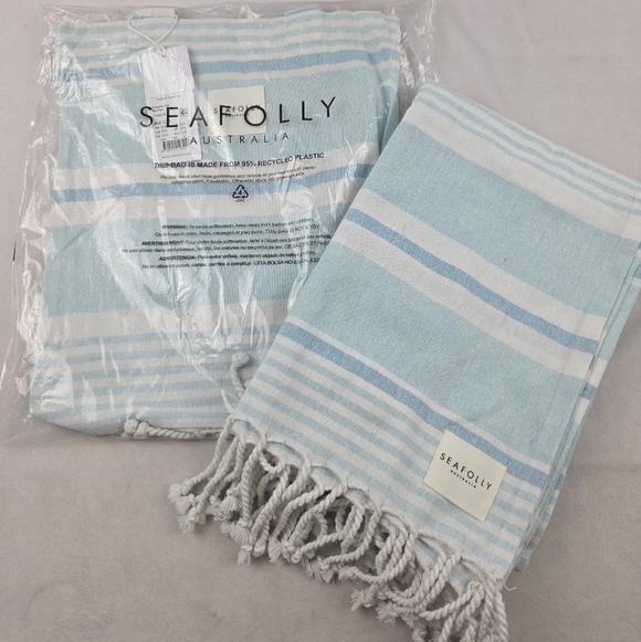 NWT Seafolly Blue and White Beach Towel Set - Picture 7 of 7